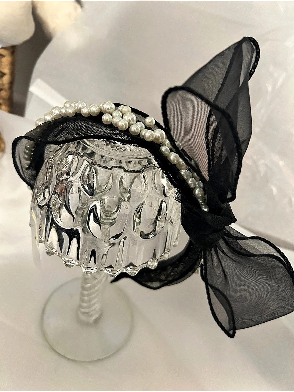 Black Pearl Mesh Bow Headband Like New